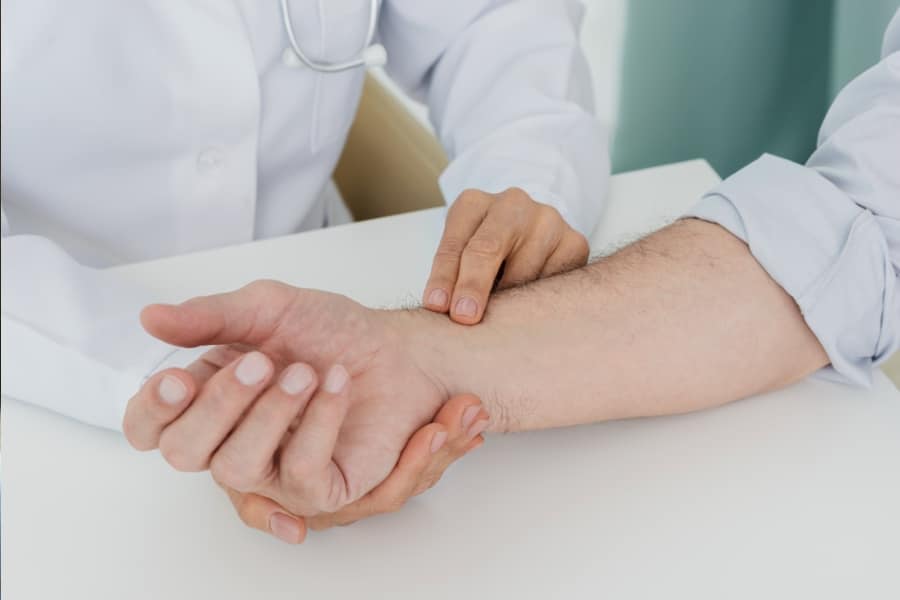 تشخيص التهاب أوتار باسطة الرسغ بالموجات فوق الصوتية 04